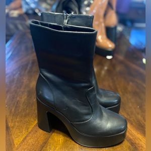MSRP 199.99$ Women's Black ankle boots Gianni Bini Boots - Size 7